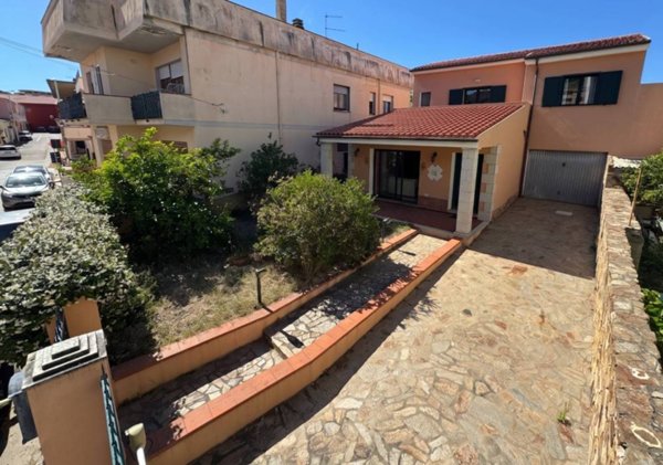 casa indipendente in vendita ad Aggius