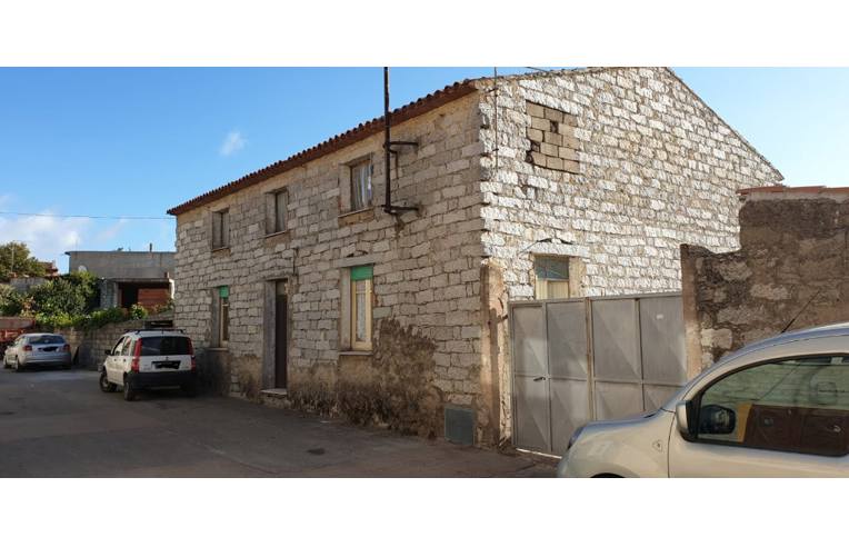 casa indipendente in vendita ad Alà dei Sardi