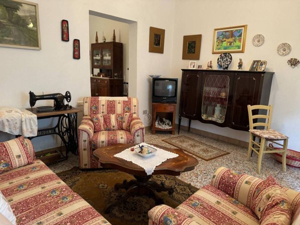 casa indipendente in vendita ad Alà dei Sardi