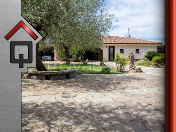 casa indipendente in vendita ad Alghero in zona Pivarada