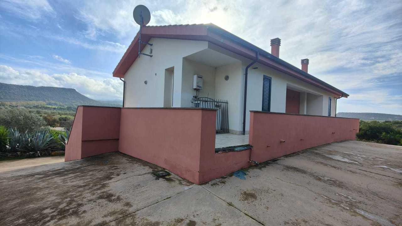 casa indipendente in vendita ad Alghero