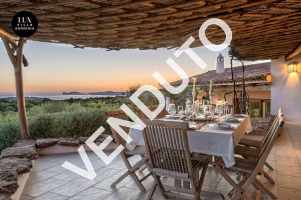 casa indipendente in vendita ad Alghero in zona Fertilia