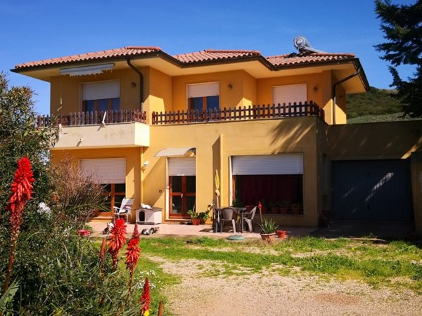 casa indipendente in vendita ad Alghero in zona Scaletta