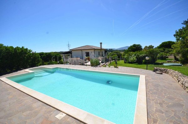 casa indipendente in vendita ad Alghero