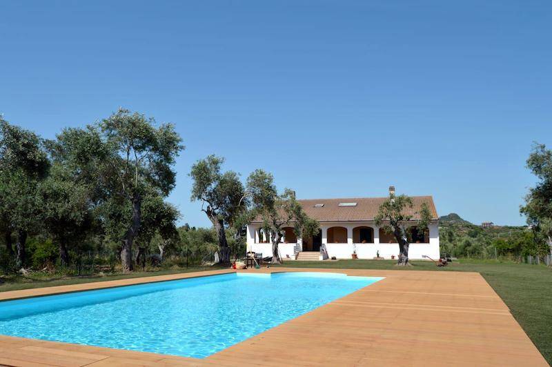 casa indipendente in vendita ad Alghero in zona Pivarada