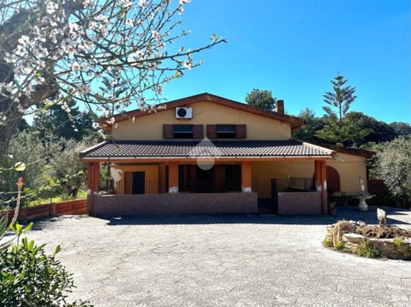 casa indipendente in vendita ad Alghero in zona Sant'Anna