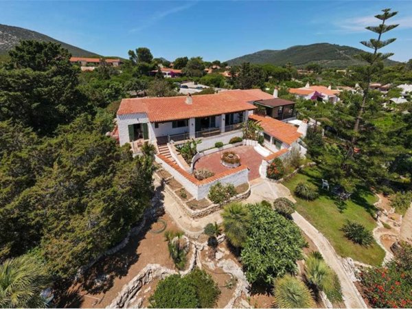 casa indipendente in vendita ad Alghero in zona Fertilia