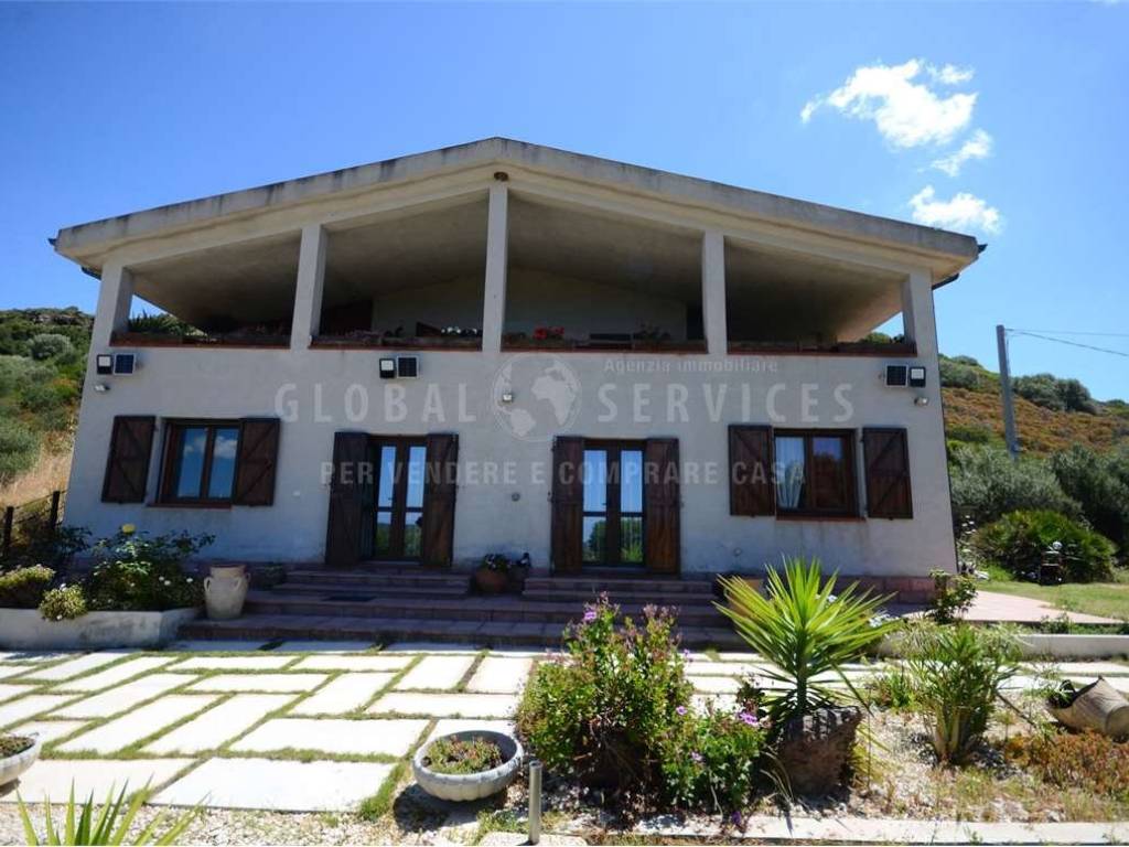 casa indipendente in vendita ad Alghero in zona Pivarada