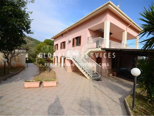 casa indipendente in vendita ad Alghero in zona Fertilia