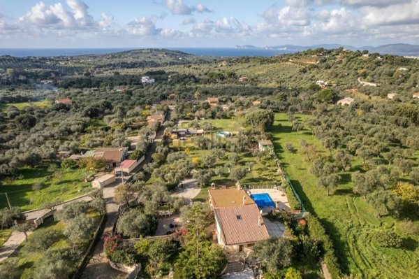 casa indipendente in vendita ad Alghero