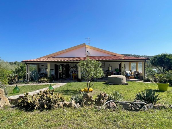 casa indipendente in vendita ad Alghero in zona Centro Storico