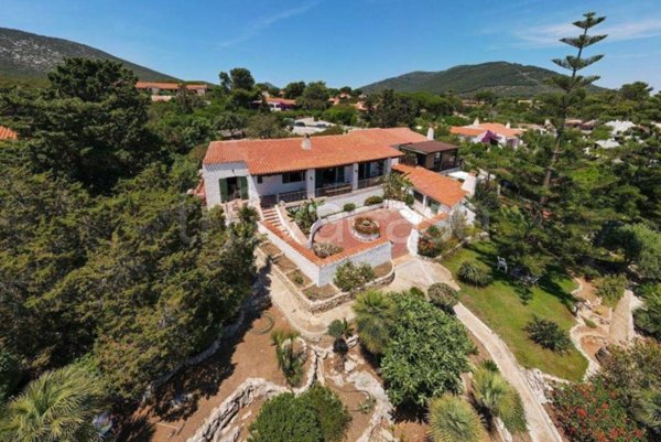 casa indipendente in vendita ad Alghero in zona Fertilia