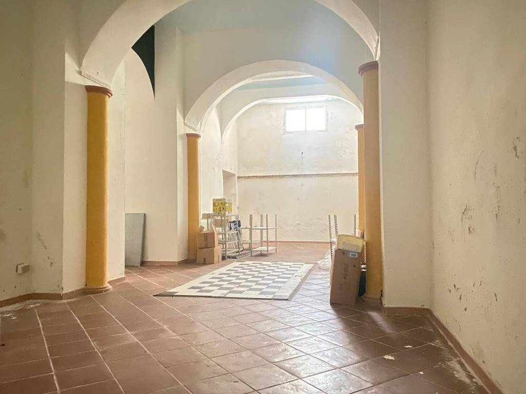 locale commerciale in vendita ad Alghero in zona Pivarada