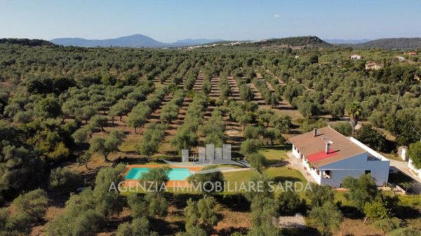 casa indipendente in vendita ad Alghero in zona Carrabuffas