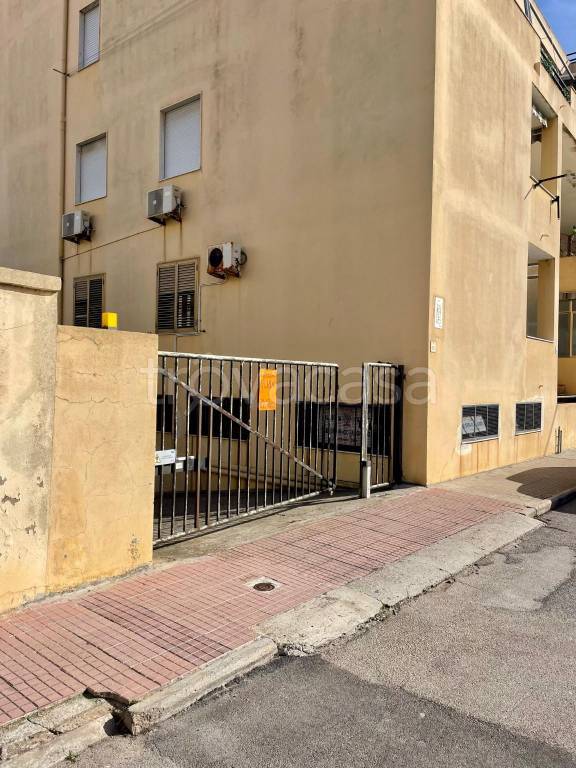 locale commerciale in vendita ad Alghero