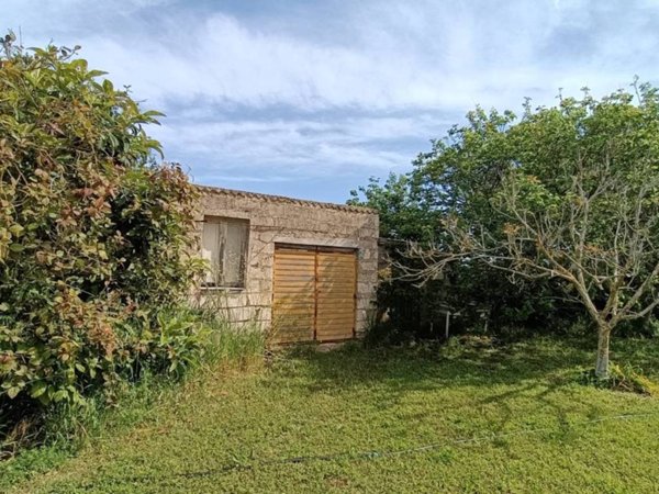casa semindipendente in vendita ad Alghero in zona Fertilia