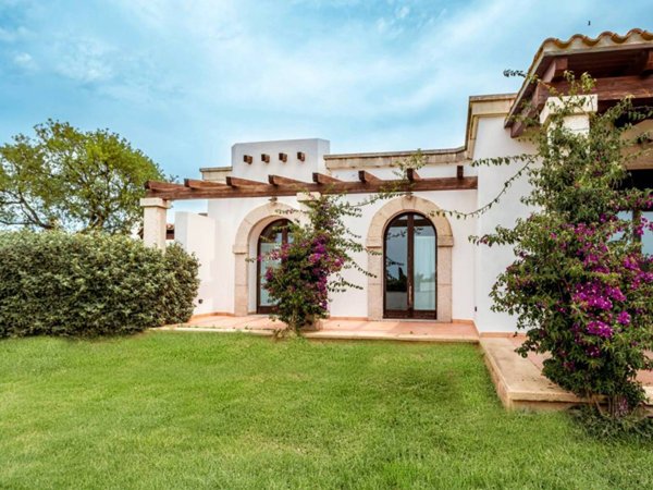 casa indipendente in vendita ad Alghero in zona Pivarada