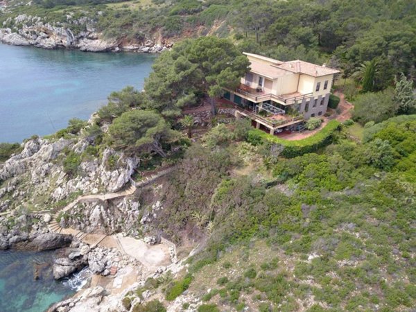 casa indipendente in vendita ad Alghero in zona Fertilia