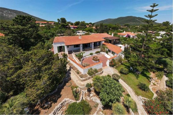 casa indipendente in vendita ad Alghero in zona Tramariglio
