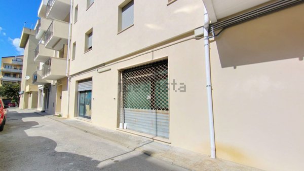 locale commerciale in vendita ad Alghero