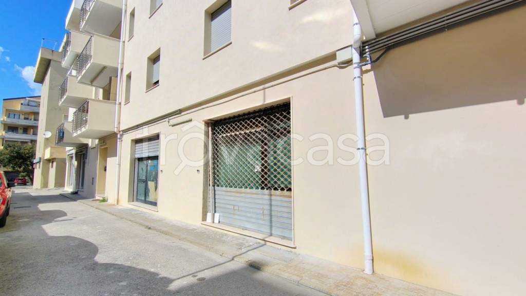 negozio in vendita ad Alghero