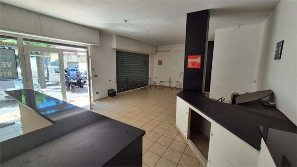 locale commerciale in vendita ad Alghero