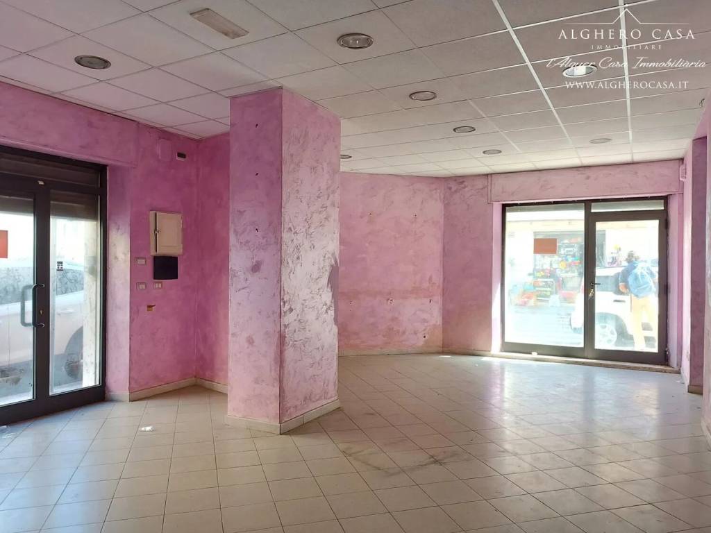 negozio in vendita ad Alghero in zona Centro Storico