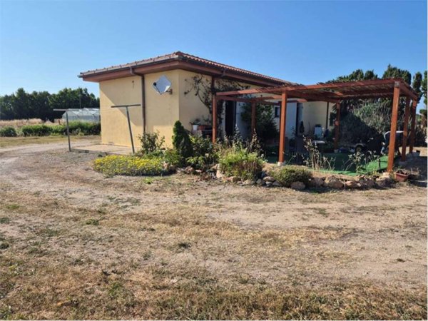 casa indipendente in vendita ad Alghero in zona Fertilia