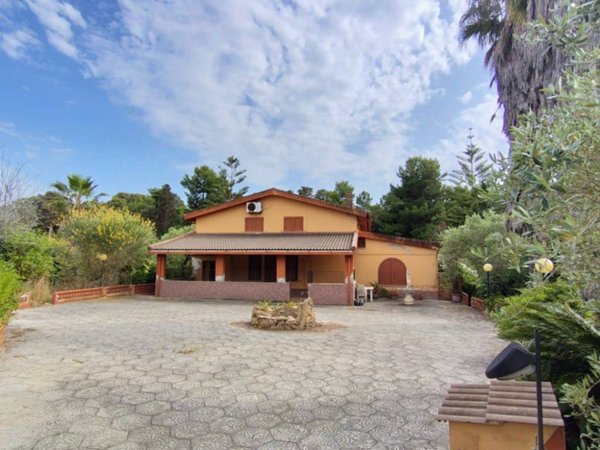 casa indipendente in vendita ad Alghero in zona Calabona