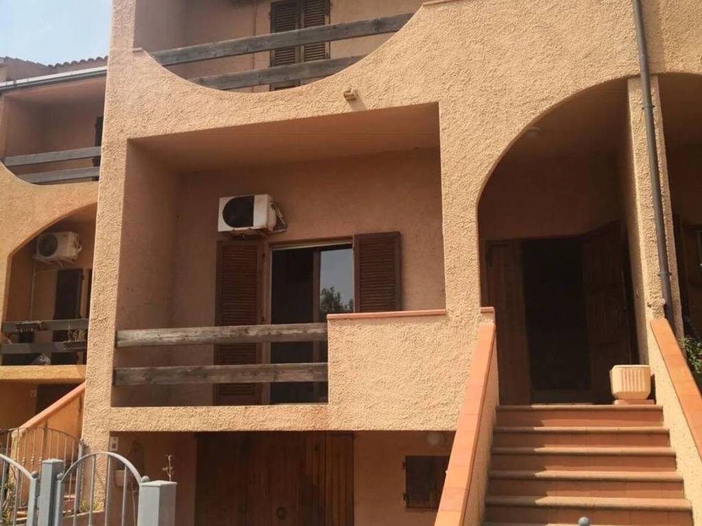 casa indipendente in vendita ad Alghero in zona Fertilia