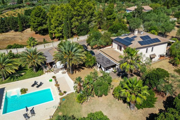 casa indipendente in vendita ad Alghero in zona Centro Storico