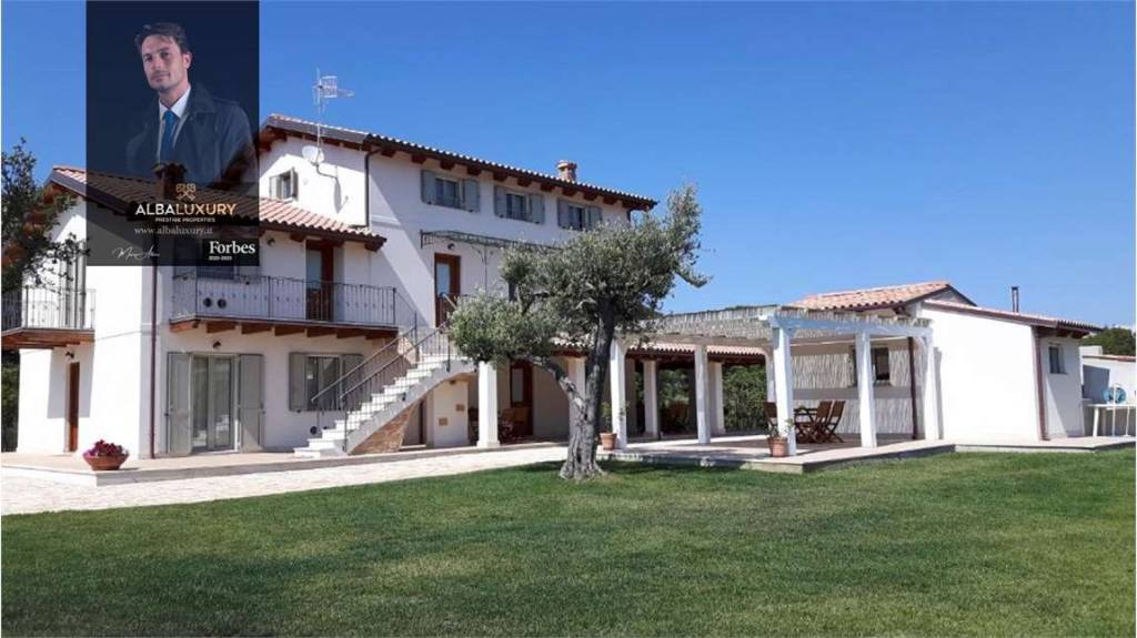casa indipendente in vendita ad Alghero in zona Fertilia