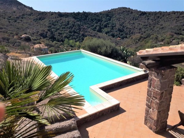 casa indipendente in vendita ad Alghero in zona Centro Storico