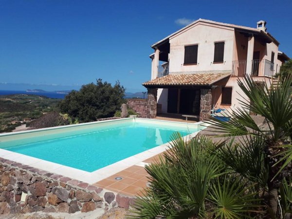 casa indipendente in vendita ad Alghero in zona Calabona