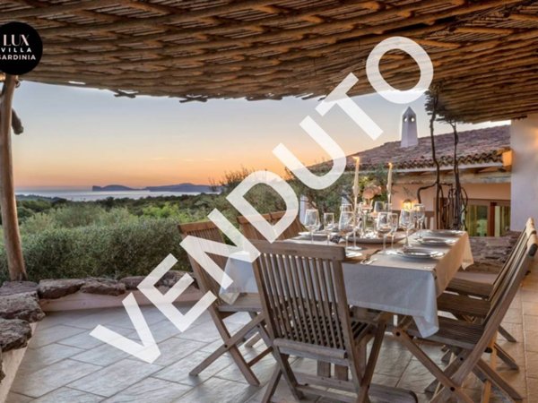 casa indipendente in vendita ad Alghero in zona Calabona