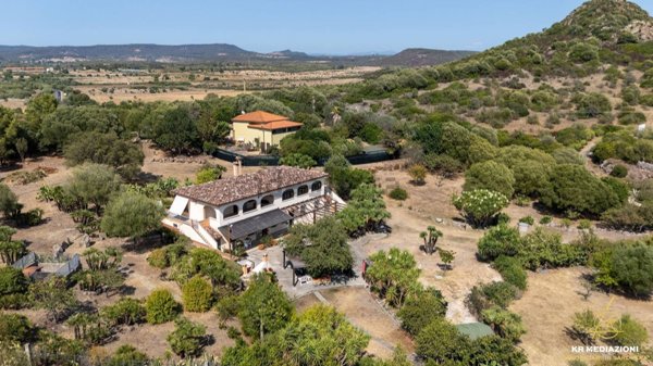 casa indipendente in vendita ad Alghero