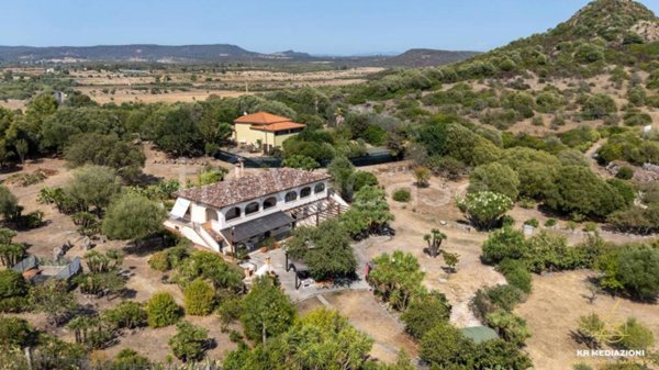 casa indipendente in vendita ad Alghero in zona Centro Storico