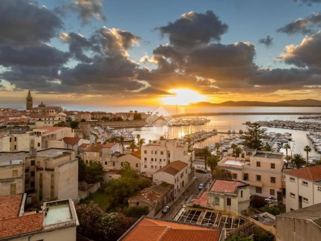 negozio in vendita ad Alghero in zona Centro Storico