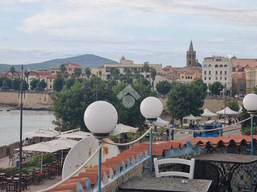 negozio in vendita ad Alghero in zona Scaletta