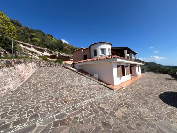 casa indipendente in vendita ad Alghero in zona Calabona