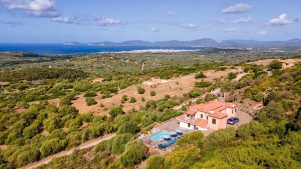 casa indipendente in vendita ad Alghero