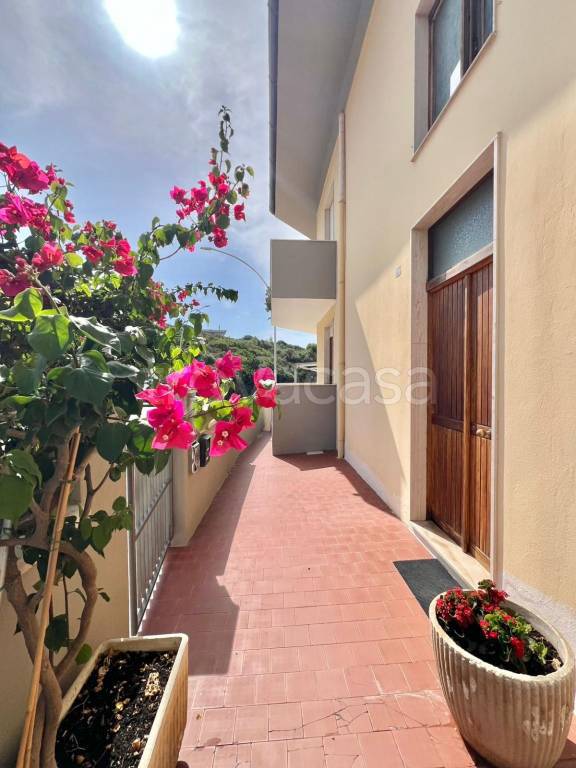 appartamento in vendita ad Alghero in zona Calabona