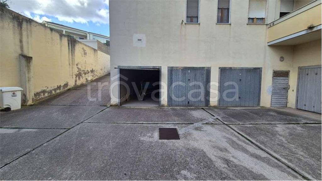 ufficio in vendita ad Alghero in zona Calabona