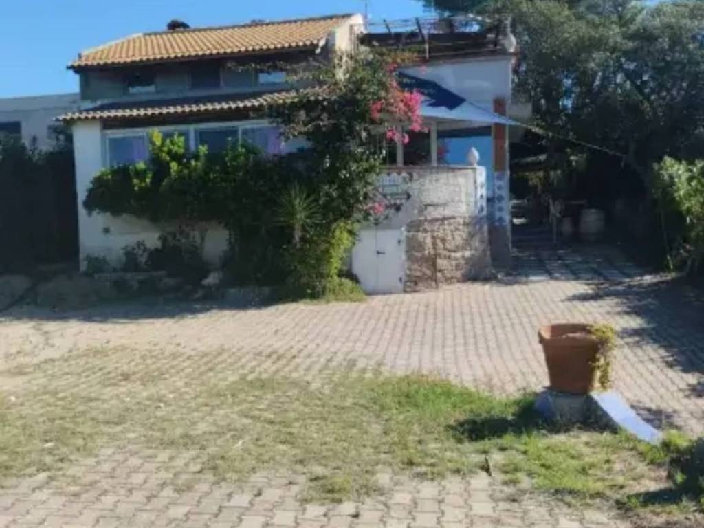 casa indipendente in vendita ad Alghero in zona Pivarada