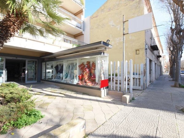 negozio in vendita ad Alghero in zona Pivarada