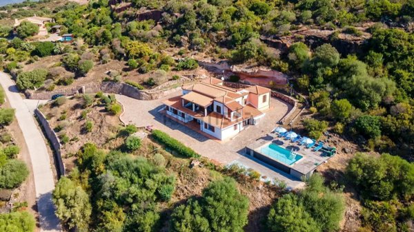 casa indipendente in vendita ad Alghero