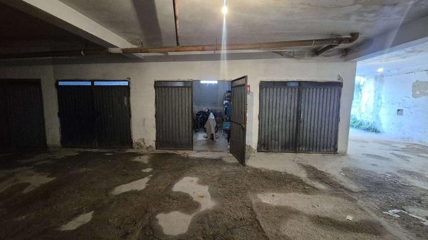 negozio in vendita ad Alghero in zona Pivarada