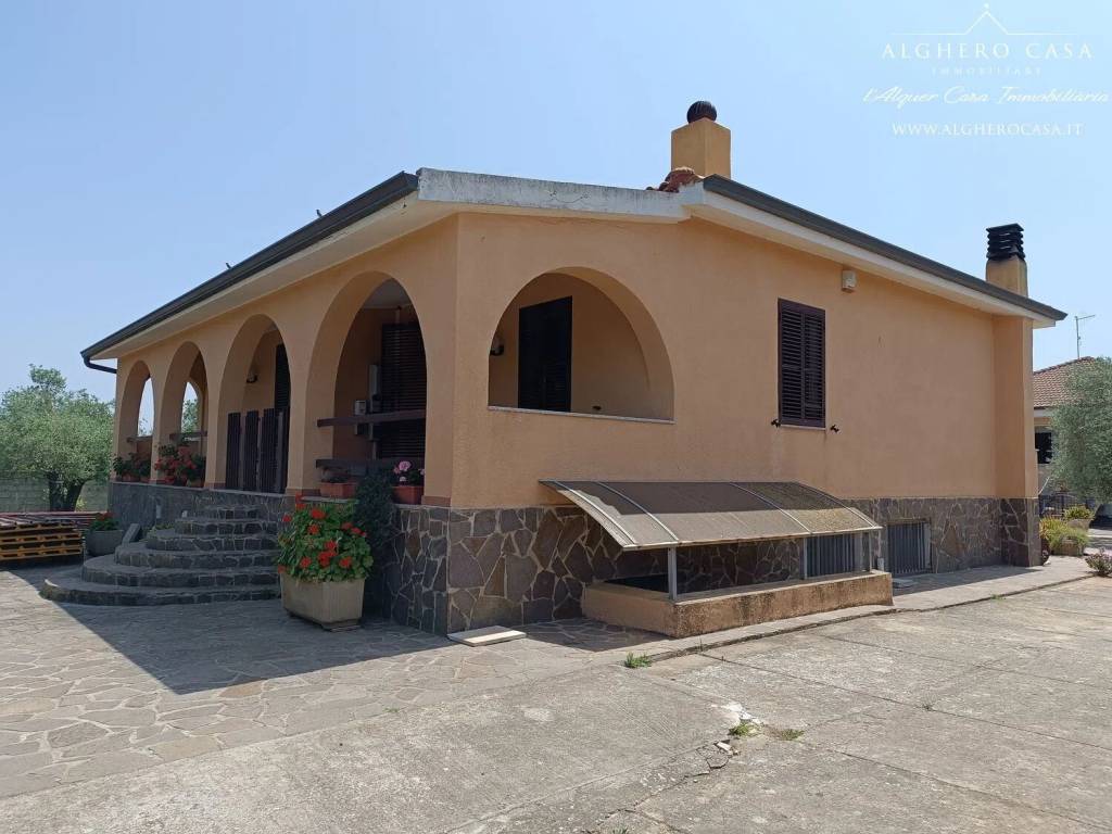 casa indipendente in vendita ad Alghero in zona Maria Pia