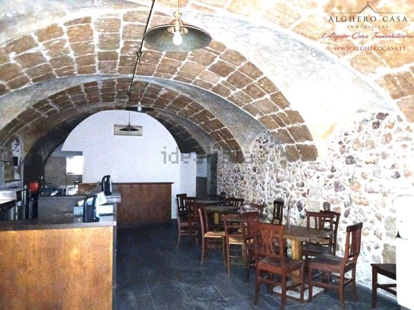 negozio in vendita ad Alghero in zona Centro Storico