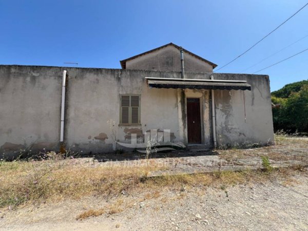 casa indipendente in vendita ad Alghero in zona Fertilia